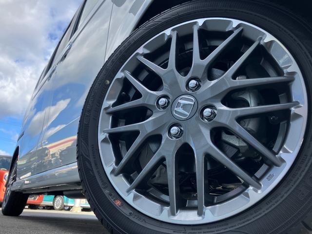 Ｎ－ＢＯＸカスタム ターボ　ＨｏｎｄａＳＥＮＳＩＮＧ　両側電動スライドドア　追従型クルーズコントロール　純正アルミホイール　ＬＥＤヘッドライト　前席シートヒーター　電子パーキング　オートブレーキホールド　オートリトラミラー（21枚目）