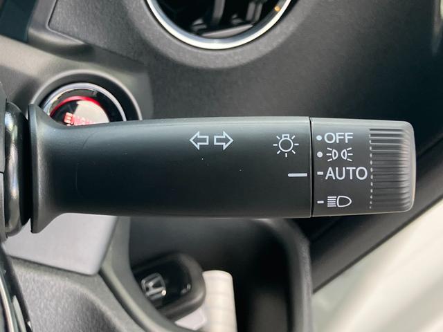 Ｎ－ＢＯＸカスタム ターボ　ＨｏｎｄａＳＥＮＳＩＮＧ　両側電動スライドドア　追従型クルーズコントロール　純正アルミホイール　ＬＥＤヘッドライト　前席シートヒーター　電子パーキング　オートブレーキホールド　オートリトラミラー（34枚目）