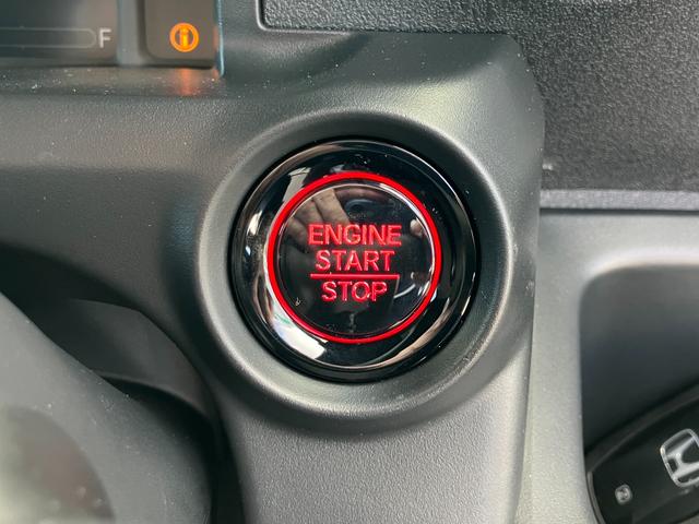 Ｎ－ＢＯＸカスタム ターボ　ＨｏｎｄａＳＥＮＳＩＮＧ　両側電動スライドドア　追従型クルーズコントロール　純正アルミホイール　ＬＥＤヘッドライト　前席シートヒーター　電子パーキング　オートブレーキホールド　オートリトラミラー（37枚目）