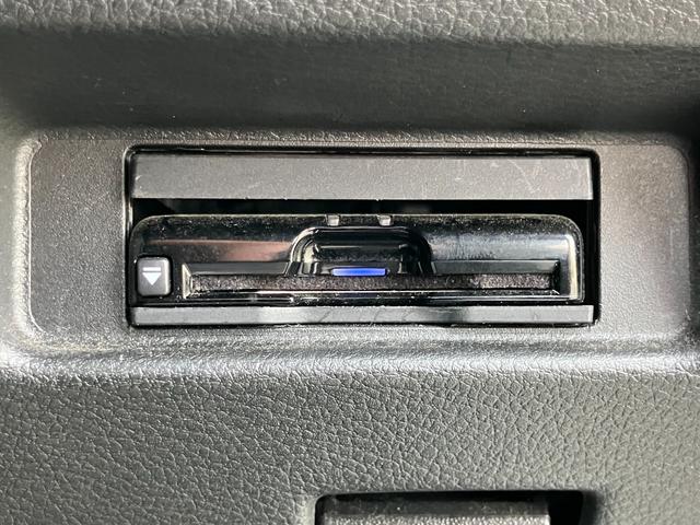 スペーシアカスタム ハイブリッドＸＳ　ナビ　全方位カメラ　ＥＴＣ　Ｂｌｕｅｔｏｏｔｈ接続　両側電動スライドドア　衝突被害軽減ブレーキ　クルーズコントロール　純正アルミホイール　フォグライト　運転席シートヒーター　スマートキー（7枚目）