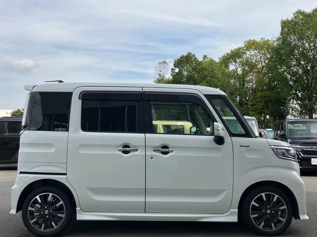 スペーシアカスタム ハイブリッドＸＳ　ナビ　全方位カメラ　ＥＴＣ　Ｂｌｕｅｔｏｏｔｈ接続　両側電動スライドドア　衝突被害軽減ブレーキ　クルーズコントロール　純正アルミホイール　フォグライト　運転席シートヒーター　スマートキー（10枚目）