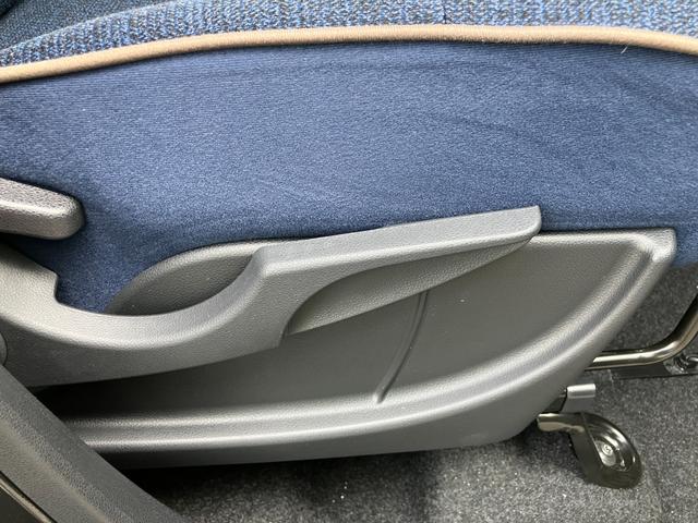 ムーヴキャンバス セオリーＧターボ　両側電動スライドドア　衝突被害軽減ブレーキ　クルーズコントロール　電子パーキング　オートブレーキホールド　パーキングセンサー　シートヒーター　フォグライト　ホットカップホルダー　ステアリングスイッチ（23枚目）