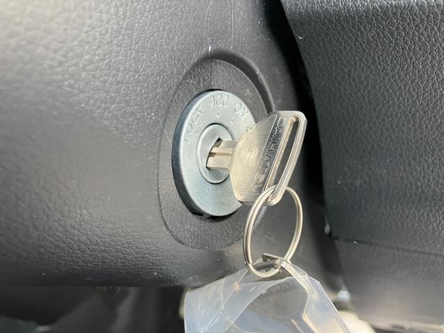 ハイゼットトラック スタンダード ラジオ オートライト 3方開 マニュアルエアコン アクセサリーソケット マニュアルレベリング機能(34枚目)