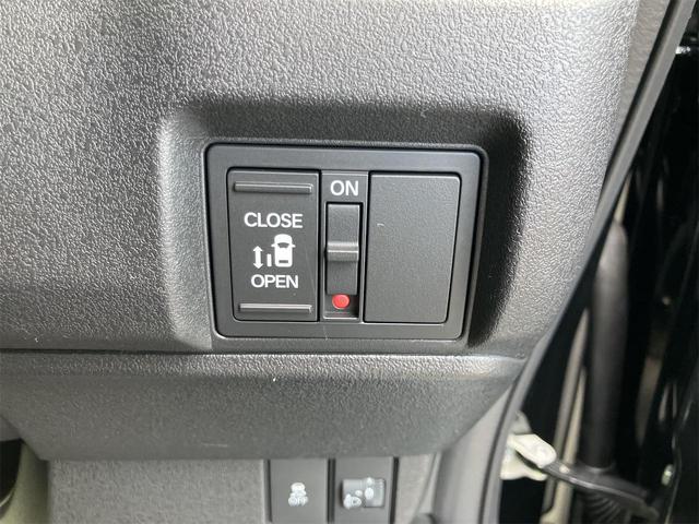 N-BOXカスタム ベースグレード 両側スライド・片側電動 クリアランスソナー オートクルーズコントロール レーンアシスト オートライト スマートキー アイドリングストップ 電動格納ミラー シートヒーター CVT ESC(5枚目)