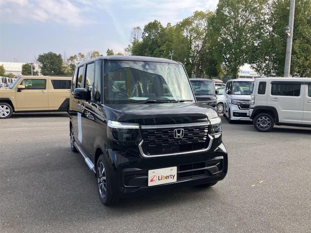 N-BOXカスタム ベースグレード 両側スライド・片側電動 クリアランスソナー オートクルーズコントロール レーンアシスト オートライト スマートキー アイドリングストップ 電動格納ミラー シートヒーター CVT ESC(7枚目)