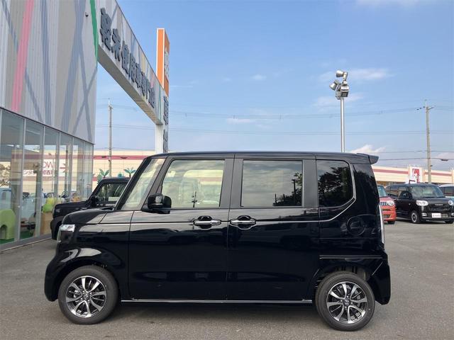 N-BOXカスタム ベースグレード 両側スライド・片側電動 クリアランスソナー オートクルーズコントロール レーンアシスト オートライト スマートキー アイドリングストップ 電動格納ミラー シートヒーター CVT ESC(9枚目)