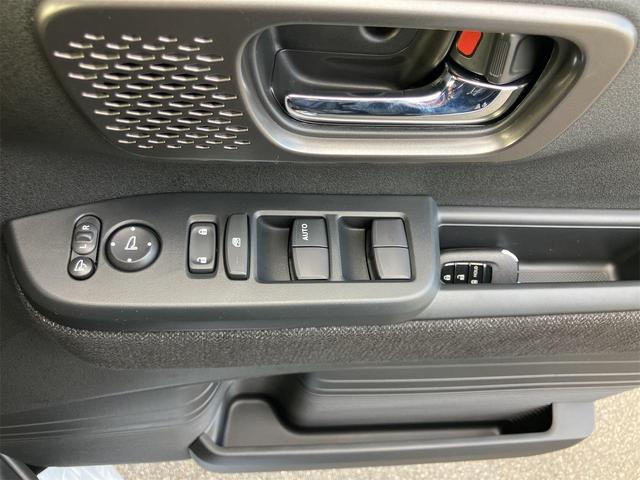 N-BOXカスタム ベースグレード 両側スライド・片側電動 クリアランスソナー オートクルーズコントロール レーンアシスト オートライト スマートキー アイドリングストップ 電動格納ミラー シートヒーター CVT ESC(36枚目)