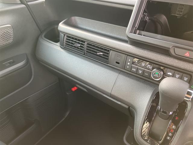 N-BOXカスタム ターボ 両側電動スライドドア クリアランスソナー レーンアシスト オートライト スマートキー アイドリングストップ 電動格納ミラー シートヒーター CVT ESC チップアップシート(37枚目)