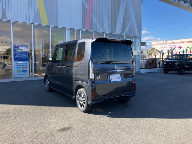 ホンダ N-BOXカスタム 10枚目