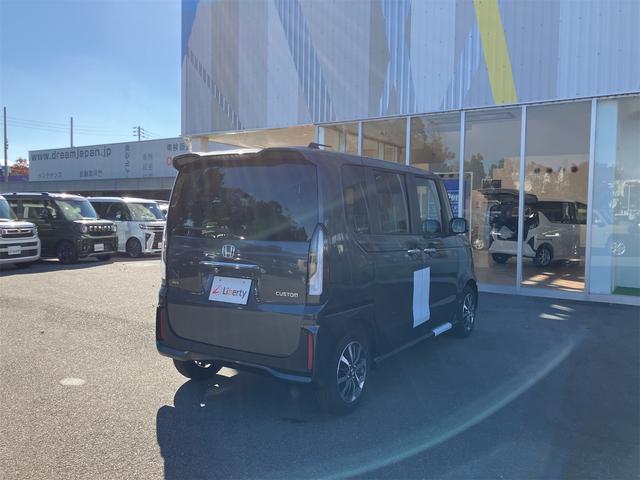 ホンダ N-BOXカスタム 12枚目