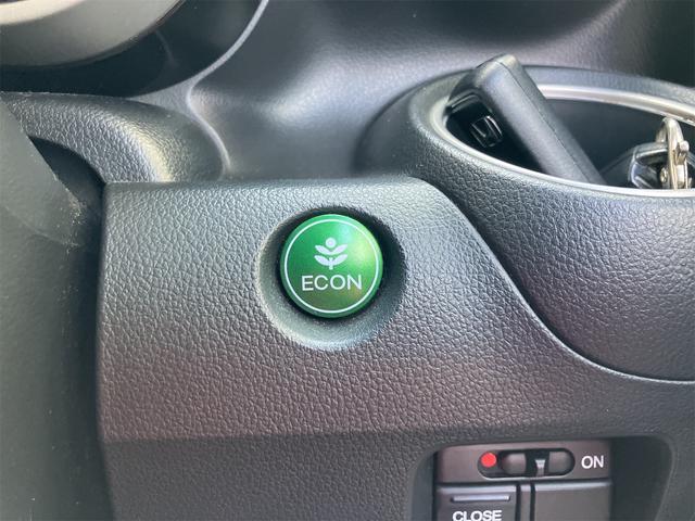 Ｎ－ＢＯＸカスタム Ｇ・Ｌパッケージ　ＥＴＣ　両側スライド・片側電動　オートライト　スマートキー　アイドリングストップ　電動格納ミラー　ベンチシート　ＣＶＴ　ＥＳＣ　ＣＤ　ミュージックプレイヤー接続可　チップアップシート　アルミホイール（11枚目）