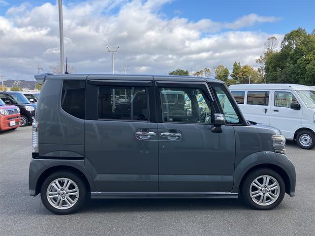 Ｎ－ＢＯＸカスタム Ｇ・Ｌパッケージ　ＥＴＣ　両側スライド・片側電動　オートライト　スマートキー　アイドリングストップ　電動格納ミラー　ベンチシート　ＣＶＴ　ＥＳＣ　ＣＤ　ミュージックプレイヤー接続可　チップアップシート　アルミホイール（17枚目）