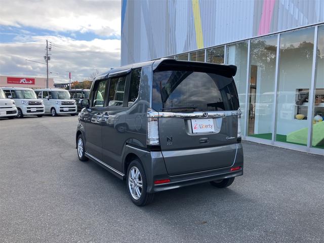 Ｎ－ＢＯＸカスタム Ｇ・Ｌパッケージ　ＥＴＣ　両側スライド・片側電動　オートライト　スマートキー　アイドリングストップ　電動格納ミラー　ベンチシート　ＣＶＴ　ＥＳＣ　ＣＤ　ミュージックプレイヤー接続可　チップアップシート　アルミホイール（20枚目）