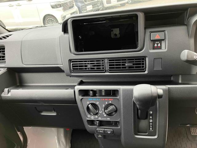 ハイゼットカーゴ DX CVT 衝突被害軽減システム クリアランスソナー 両側スライドドア キーレスエントリー アイドリングストップ オートライト エアコン パワーウィンドウ 運転席エアバッグ(29枚目)