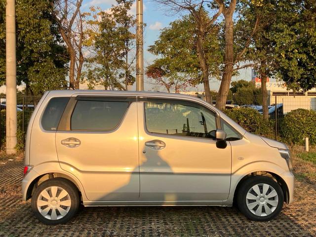 ワゴンＲ ＦＡ　バックカメラ　ＴＶ　オートライト　キーレスエントリー　電動格納ミラー　ベンチシート　ＣＶＴ　ＥＳＣ　ＣＤ　ＵＳＢ　エアコン　パワーステアリング　パワーウィンドウ（17枚目）