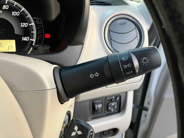 eKワゴン E 運転席シートヒーター キーレスエントリー 電動格納ミラー シートヒーター ベンチシート CVT ESC CD USB エアコン パワーステアリング パワーウィンドウ(8枚目)