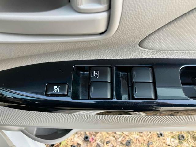 eKワゴン E 運転席シートヒーター キーレスエントリー 電動格納ミラー シートヒーター ベンチシート CVT ESC CD USB エアコン パワーステアリング パワーウィンドウ(10枚目)