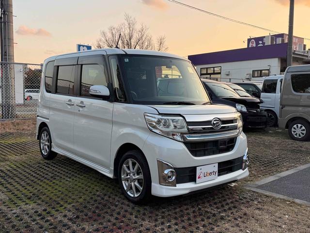 タント カスタムＸ　スマートセレクションＳＡ　ＥＴＣ　バックカメラ　両側スライド・片側電動　ナビ　ＴＶ　衝突被害軽減システム　オートライト　スマートキー　アイドリングストップ　電動格納ミラー　ベンチシート　ＣＶＴ　ＥＳＣ（8枚目）