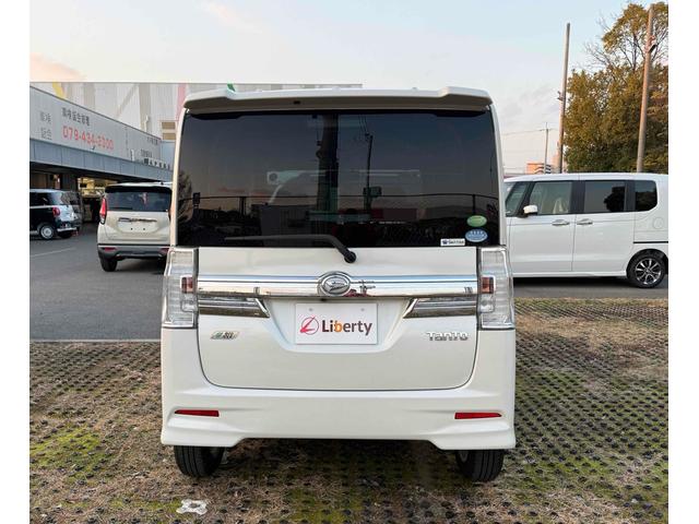 タント カスタムＸ　スマートセレクションＳＡ　ＥＴＣ　バックカメラ　両側スライド・片側電動　ナビ　ＴＶ　衝突被害軽減システム　オートライト　スマートキー　アイドリングストップ　電動格納ミラー　ベンチシート　ＣＶＴ　ＥＳＣ（13枚目）