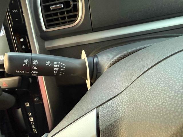 タント カスタムＸ　スマートセレクションＳＡ　ＥＴＣ　バックカメラ　両側スライド・片側電動　ナビ　ＴＶ　衝突被害軽減システム　オートライト　スマートキー　アイドリングストップ　電動格納ミラー　ベンチシート　ＣＶＴ　ＥＳＣ（32枚目）