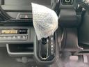 ハイブリッドＸ　届出済未使用車　衝突被害軽減ブレーキ　純正アルミホイール　クルーズコントロール　運転席＆助手席シートヒーター　オートエアコン　アイドリングストップ　電動格納式ミラー　ＵＳＢ充電（37枚目）