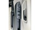 ベースグレード　ＨｏｎｄａＳＥＮＳＩＮＧ　片側電動スライド　電子パーキング　オートブレーキホールド　運転席＆助手席シートヒーター　アダプティブクルーズコントロール　スマートキー　サンシェード　オートライト（42枚目）
