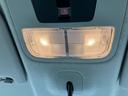 ベースグレード　ＨｏｎｄａＳＥＮＳＩＮＧ　片側電動スライド　電子パーキング　オートブレーキホールド　運転席＆助手席シートヒーター　アダプティブクルーズコントロール　スマートキー　サンシェード　オートライト（50枚目）