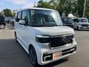 Ｎ－ＢＯＸカスタム ターボ　ＨｏｎｄａＳＥＮＳＩＮＧ　両側電動スライドドア　純正アルミホイール　アダプティブクルーズコントロール　ＬＥＤヘッドライト　電子パーキング　オートブレーキホールド　前席シートヒーター　ロールサンシェード（8枚目）