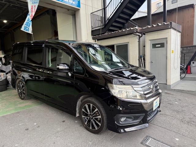 ステップワゴンスパーダ Ｚ　クールスピリット　インターナビ　セレクション　純正ナビＤＶＤ地デジバックカメラＥＴＣクルコン両側パワスラハーフレザーウィンカーミラーパドルシフト純正ＡＷスマートキー（2枚目）