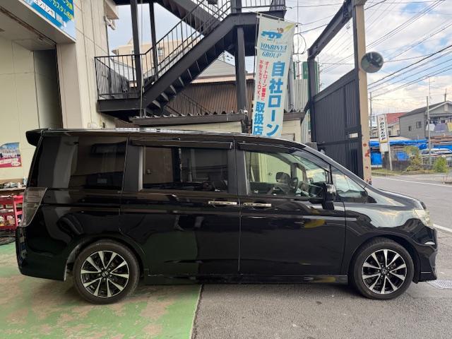 ステップワゴンスパーダ Ｚ　クールスピリット　インターナビ　セレクション　純正ナビＤＶＤ地デジバックカメラＥＴＣクルコン両側パワスラハーフレザーウィンカーミラーパドルシフト純正ＡＷスマートキー（10枚目）