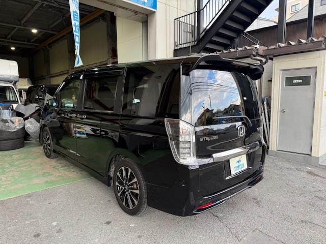 ステップワゴンスパーダ Ｚ　クールスピリット　インターナビ　セレクション　純正ナビＤＶＤ地デジバックカメラＥＴＣクルコン両側パワスラハーフレザーウィンカーミラーパドルシフト純正ＡＷスマートキー（11枚目）