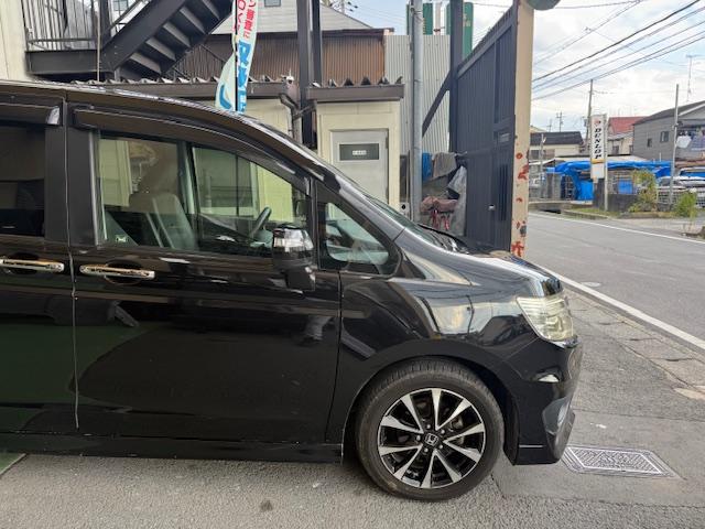 ステップワゴンスパーダ Ｚ　クールスピリット　インターナビ　セレクション　純正ナビＤＶＤ地デジバックカメラＥＴＣクルコン両側パワスラハーフレザーウィンカーミラーパドルシフト純正ＡＷスマートキー（18枚目）