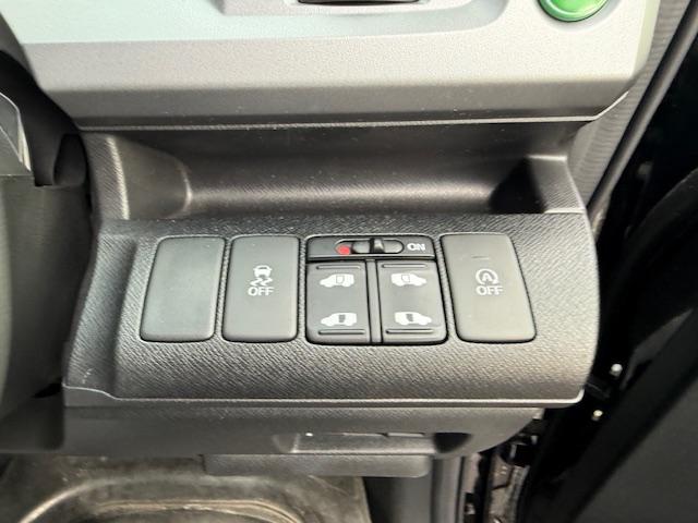 ステップワゴンスパーダ Ｚ　クールスピリット　インターナビ　セレクション　純正ナビＤＶＤ地デジバックカメラＥＴＣクルコン両側パワスラハーフレザーウィンカーミラーパドルシフト純正ＡＷスマートキー（27枚目）