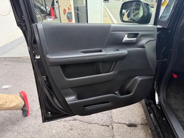 ステップワゴンスパーダ Ｚ　クールスピリット　インターナビ　セレクション　純正ナビＤＶＤ地デジバックカメラＥＴＣクルコン両側パワスラハーフレザーウィンカーミラーパドルシフト純正ＡＷスマートキー（31枚目）