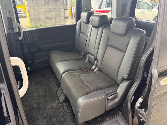 ステップワゴンスパーダ Ｚ　クールスピリット　インターナビ　セレクション　純正ナビＤＶＤ地デジバックカメラＥＴＣクルコン両側パワスラハーフレザーウィンカーミラーパドルシフト純正ＡＷスマートキー（34枚目）