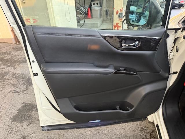 エルグランド ライダー エアロ社外AWナビ地デジバックカメラパワースライドドアPバックドアオットマンETCインテリキーフォグWサンルーフBluetooth(33枚目)