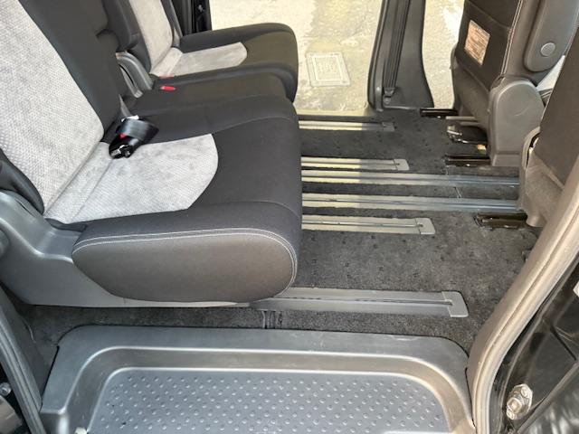 セレナ ライダー　純正ナビＤＶＤ地デジＢｌｕｅｔｏｏｔｈＥＴＣバックカメラ両側パワースライドドアＵＳＢケーブルインテリキーフォグ純正ＡＷ（36枚目）