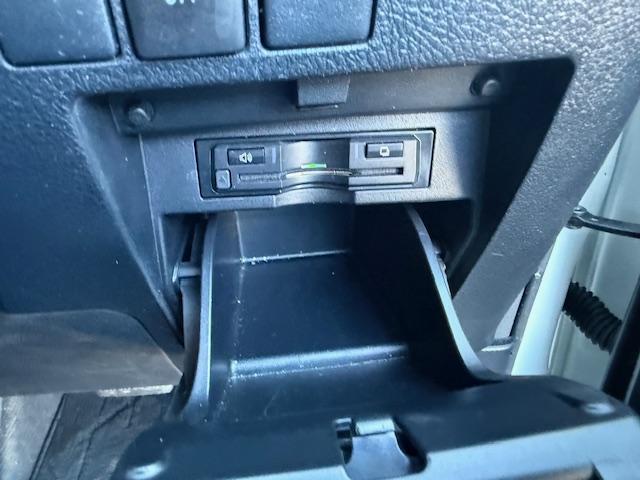 アルファード ２．５Ｓ　Ａパッケージ　ナビ地デジバックカメラＥＴＣＢｌｕｅｔｏｏｔｈ両側Ｐ後部モニタ－オットマンクルコンシステムコンソールＬＥＤライトフォグスマートキー（33枚目）