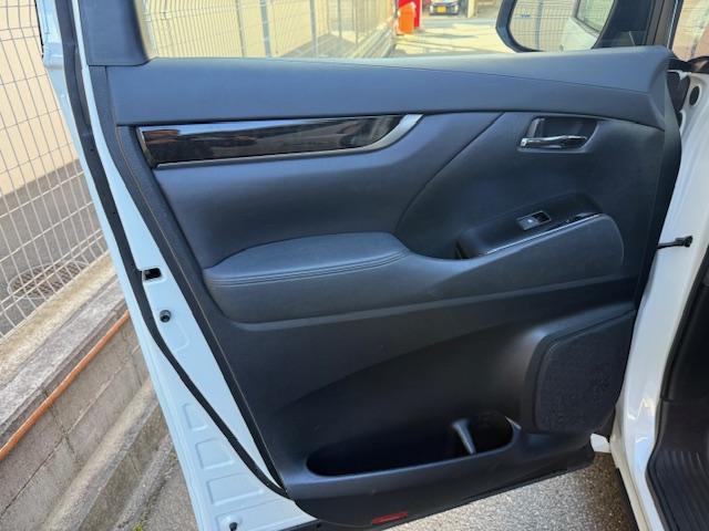 アルファード ２．５Ｓ　Ａパッケージ　ナビ地デジバックカメラＥＴＣＢｌｕｅｔｏｏｔｈ両側Ｐ後部モニタ－オットマンクルコンシステムコンソールＬＥＤライトフォグスマートキー（35枚目）