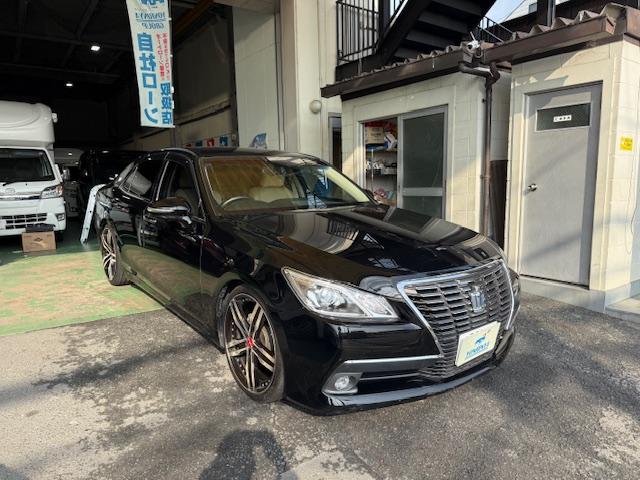 クラウンハイブリッド ロイヤルサルーンG 車高調社外AW本革ETCクルコンスマートキーナビ地デジBluetoothBカメシートエアコンメモリーシートフォグ(2枚目)