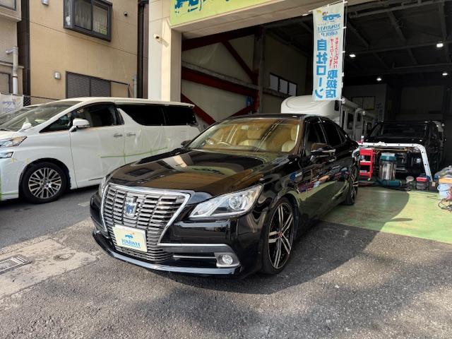 クラウンハイブリッド ロイヤルサルーンG 車高調社外AW本革ETCクルコンスマートキーナビ地デジBluetoothBカメシートエアコンメモリーシートフォグ(8枚目)