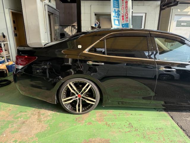 クラウンハイブリッド ロイヤルサルーンG 車高調社外AW本革ETCクルコンスマートキーナビ地デジBluetoothBカメシートエアコンメモリーシートフォグ(17枚目)