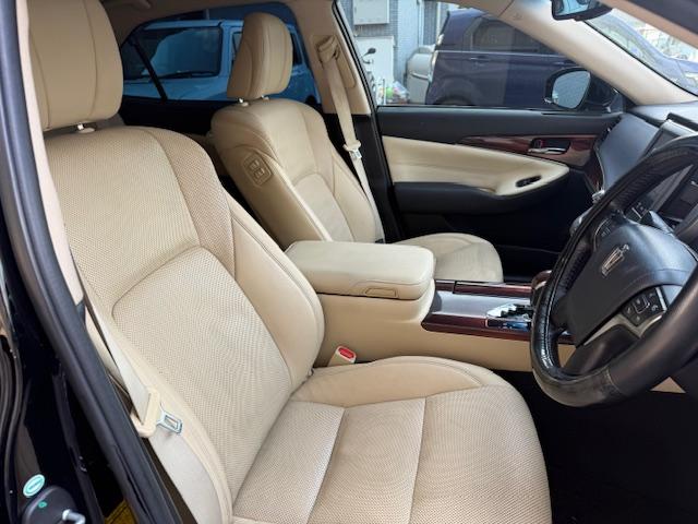 クラウンハイブリッド ロイヤルサルーンG 車高調社外AW本革ETCクルコンスマートキーナビ地デジBluetoothBカメシートエアコンメモリーシートフォグ(20枚目)