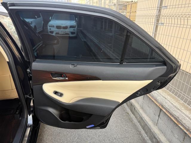 クラウンハイブリッド ロイヤルサルーンG 車高調社外AW本革ETCクルコンスマートキーナビ地デジBluetoothBカメシートエアコンメモリーシートフォグ(37枚目)
