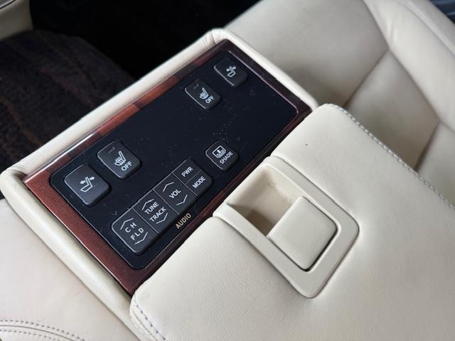 クラウンハイブリッド ロイヤルサルーンG 車高調社外AW本革ETCクルコンスマートキーナビ地デジBluetoothBカメシートエアコンメモリーシートフォグ(40枚目)