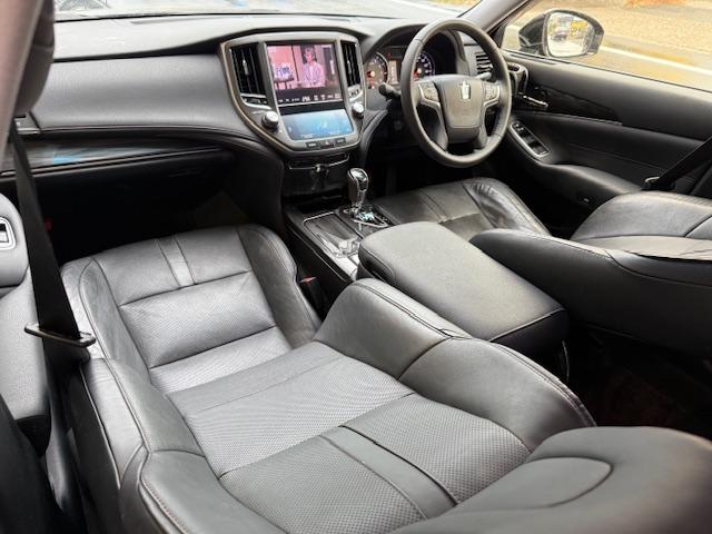 クラウン アスリートＧ　車高調社外ＡＷ黒革ＥＴＣクルコンスマートキーナビ地デジＢｌｕｅｔｏｏｔｈＢカメシートエアコンサンシェードメモリーシートフォグ黒革サンルーフ（20枚目）