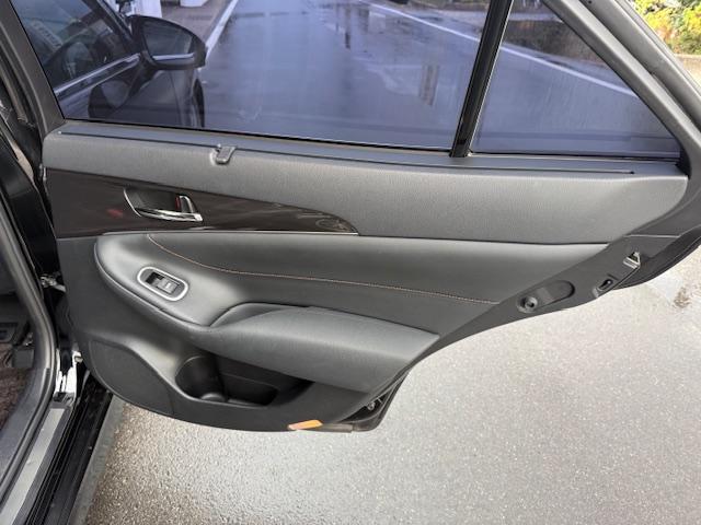 クラウン アスリートＧ　車高調社外ＡＷ黒革ＥＴＣクルコンスマートキーナビ地デジＢｌｕｅｔｏｏｔｈＢカメシートエアコンサンシェードメモリーシートフォグ黒革サンルーフ（38枚目）