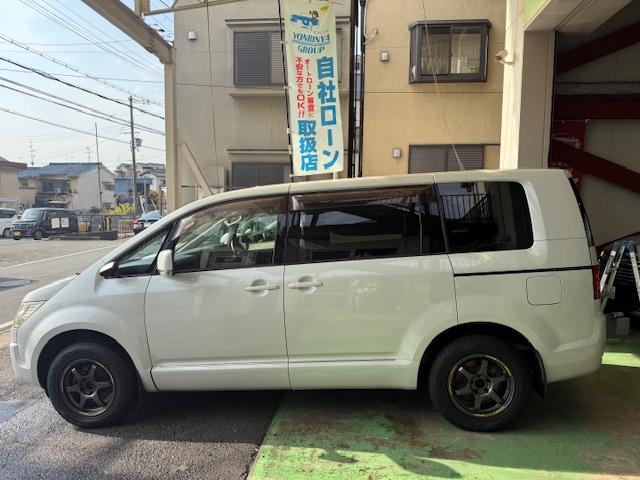 デリカＤ：５ Ｇ　パワーパッケージ　社外ＡＷカロッツェリアナビＤＶＤ地デジＢｌｕｅｔｏｏｔｈＥＴＣ両側パワースライドドアインテリキーフリップダウンモニタークルコン（9枚目）