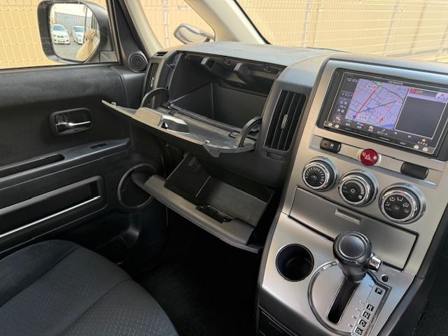 デリカＤ：５ Ｇ　パワーパッケージ　社外ＡＷカロッツェリアナビＤＶＤ地デジＢｌｕｅｔｏｏｔｈＥＴＣ両側パワースライドドアインテリキーフリップダウンモニタークルコン（30枚目）