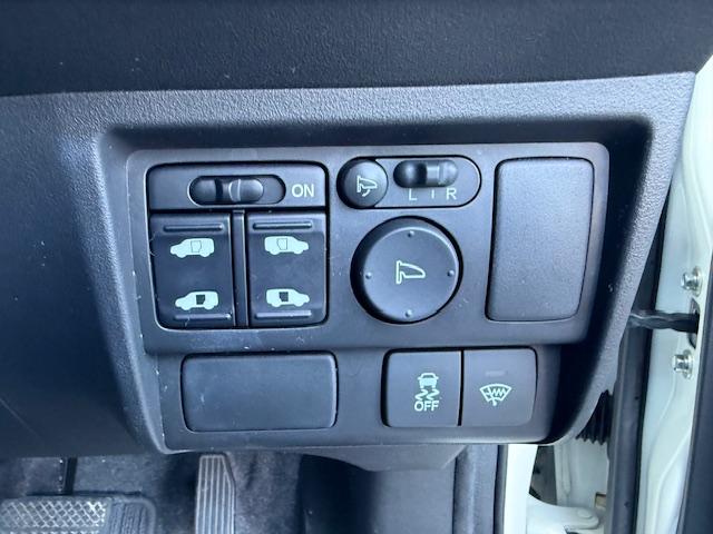 フリードハイブリッド ジャストセレクション　純正ナビＤＶＤバックカメラＥＴＣＵＳＢ両側Ｐスラハーフレザー後部モニタークルコンスマートキー純正ＡＷウィンカーミラー（27枚目）